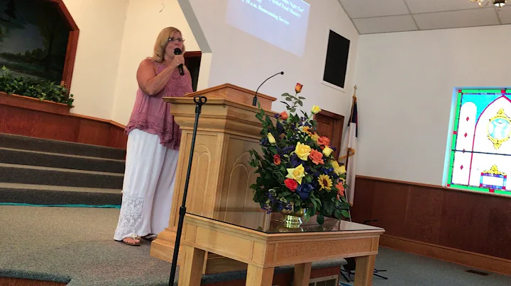 Shelley Roberts Photo 40