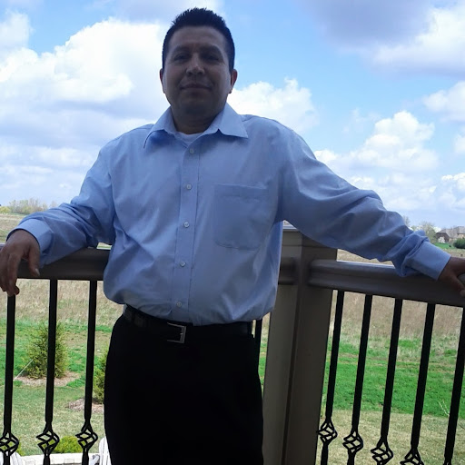 Ernesto Cardona Photo 13