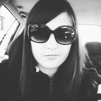 Lindsay Bell Photo 12