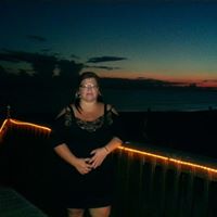 Rachel Reynolds Photo 4