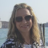 Kristen Krueger Photo 14