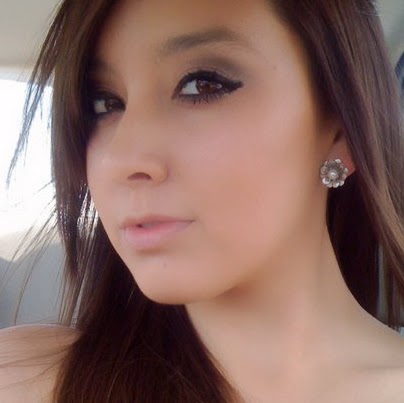 Amanda Silva Photo 13