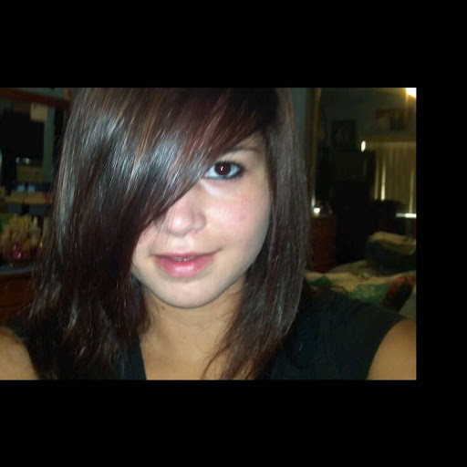 Yolanda Suarez Photo 10