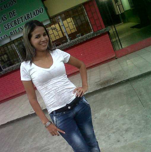 Maricruz Leon Photo 5