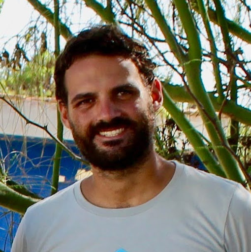 Andres Bustamante Photo 16