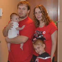 Amanda Burns Photo 9