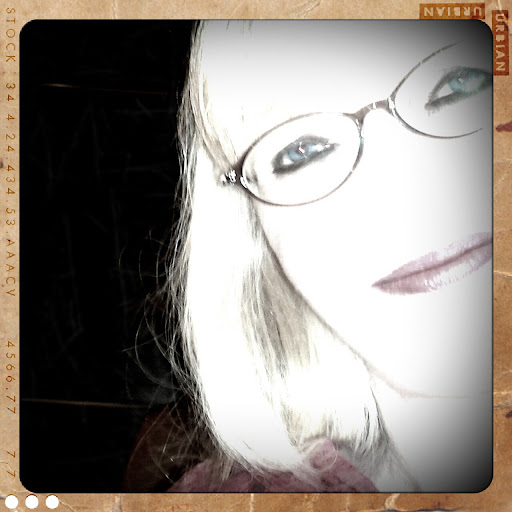 Julie Weldon Photo 12