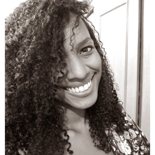 Carol Roque Photo 17