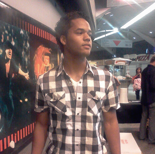 Justin Sweet Photo 12