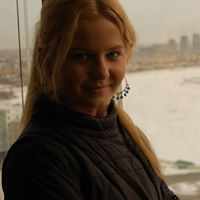 Lara Russell Photo 7