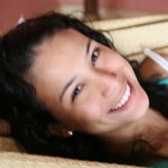 Laura Kahn Photo 16