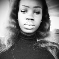 Ashley Banks Photo 3