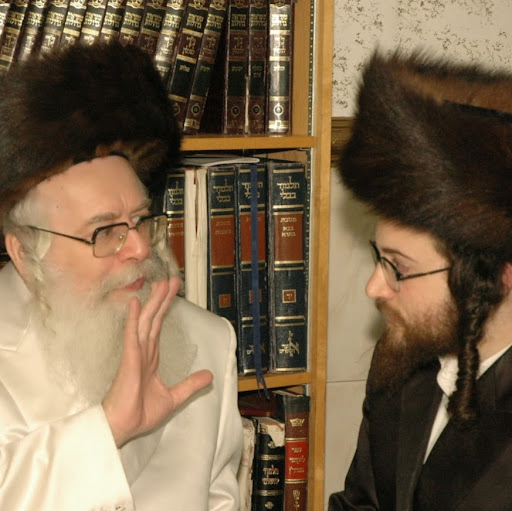 Joel Roth Photo 13