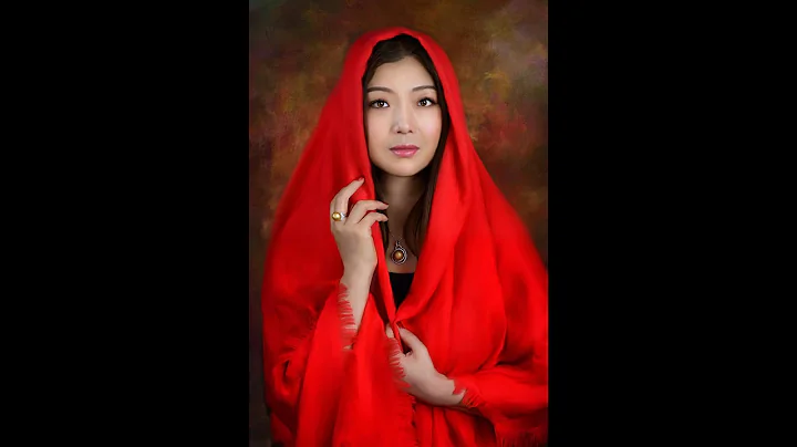 Maggie Li Photo 35