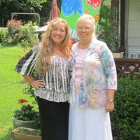 Betty Spencer Photo 8