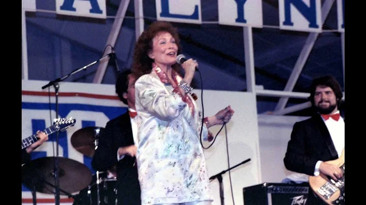 Loretta Garcia Photo 31