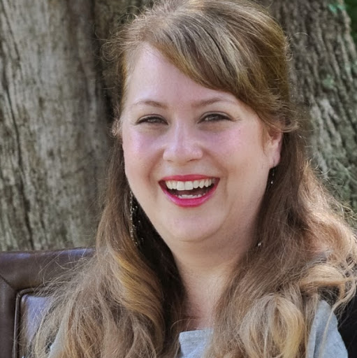 Julie Nadeau Photo 13