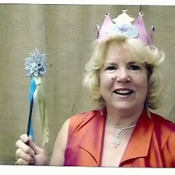 Lynn Hanson Photo 6