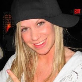 Sarah Wolfe Photo 16