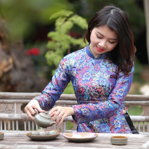 Helen Nguyen Photo 21