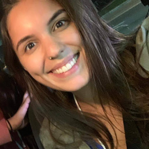 Danielle Fernandez Photo 16