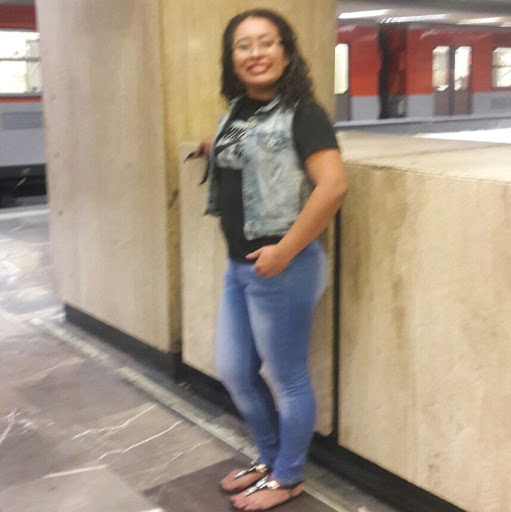 Karina Jimenez Photo 12