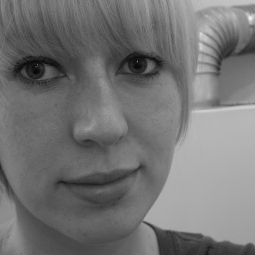 Sarah Zander Photo 6