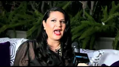 Alice Estrada Photo 29