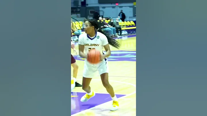 Kayla Cooper Photo 32