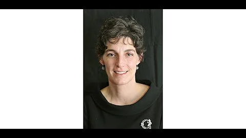 Lisa Barrow Photo 34