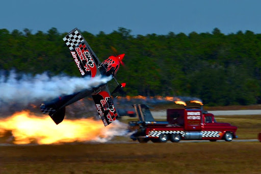 Robert Wolf Photo 19