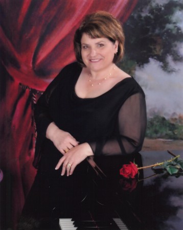 Kim Connolly Photo 16