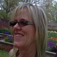 Suzanne Lyons Photo 2