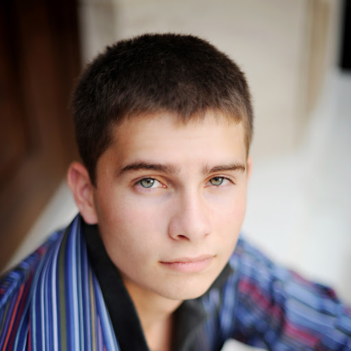 Anthony Hayward Photo 11