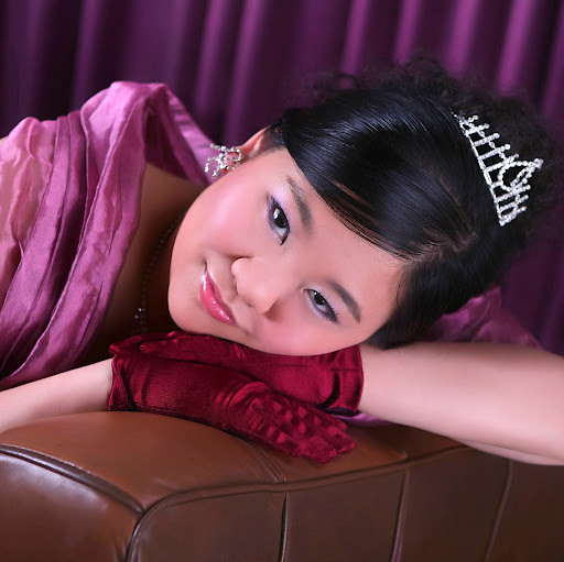 Olivia Ho Photo 13