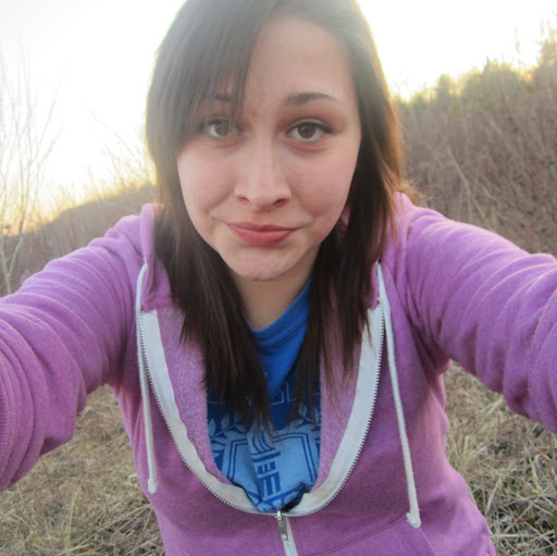 Emily Munroe Photo 14