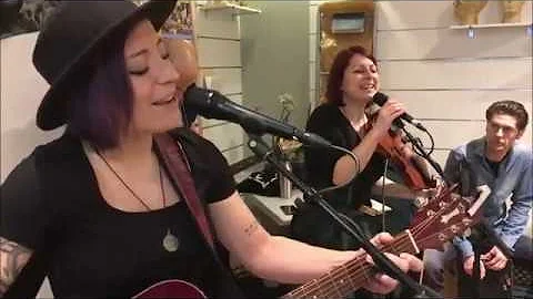 Desiree Simons Photo 12