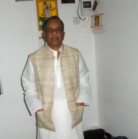 Santosh Desai Photo 15