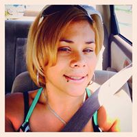Lorena Saenz Photo 7