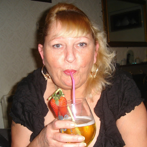 Tina Ashton Photo 9