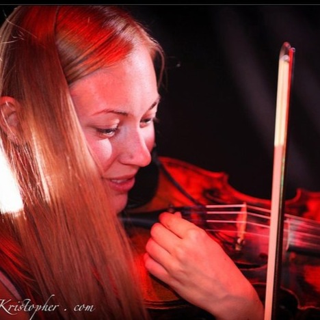 Amanda Kerr Photo 14