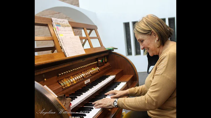 Anne Schneider Photo 36