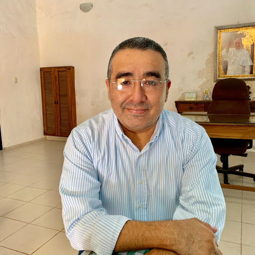 Rolando Castillo Photo 16