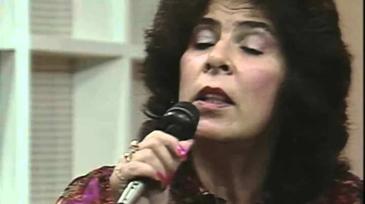 Elizabeth Sequeira Photo 28
