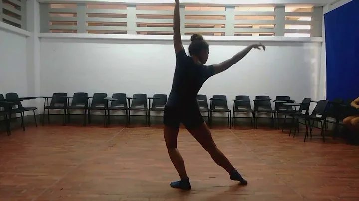 Carolina Salinas Photo 35
