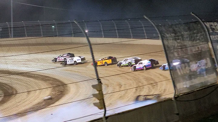 Dallas Miller Photo 38