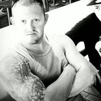Aaron James Photo 15