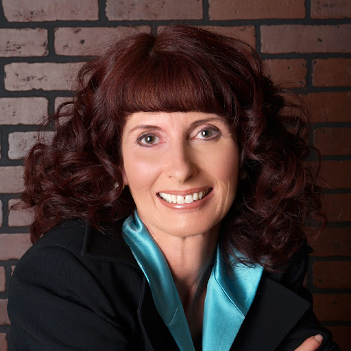 Melanie Bowles Photo 9