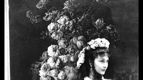 Constance Lambert Photo 20