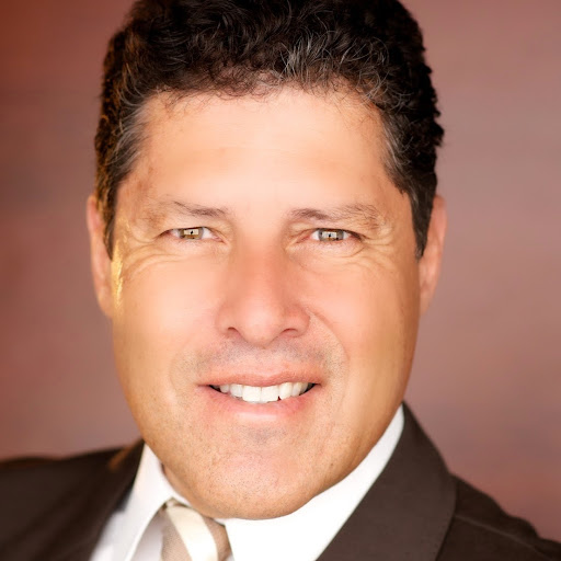 Derrick Ruiz Photo 14